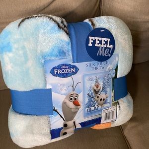 Olaf Plush Throw Blanket
